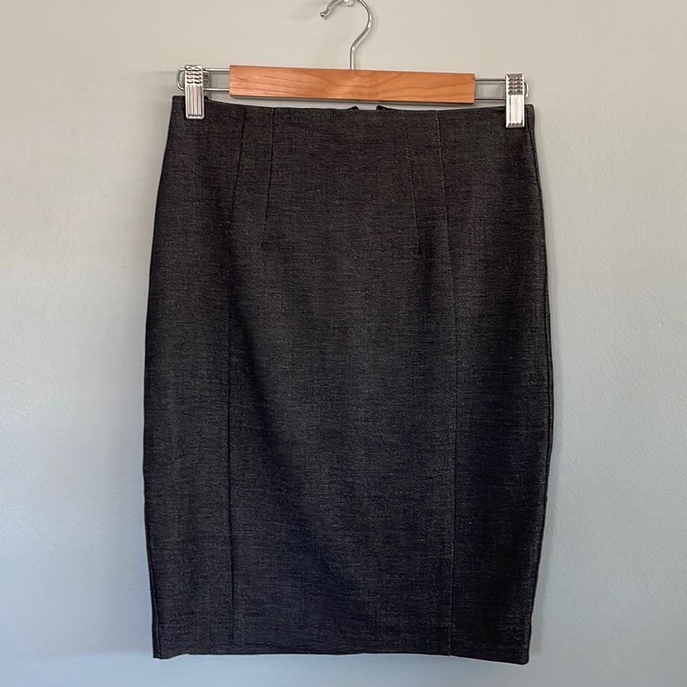 Express | double lined dark grey knee length pencil skirt with back zipper sz 00